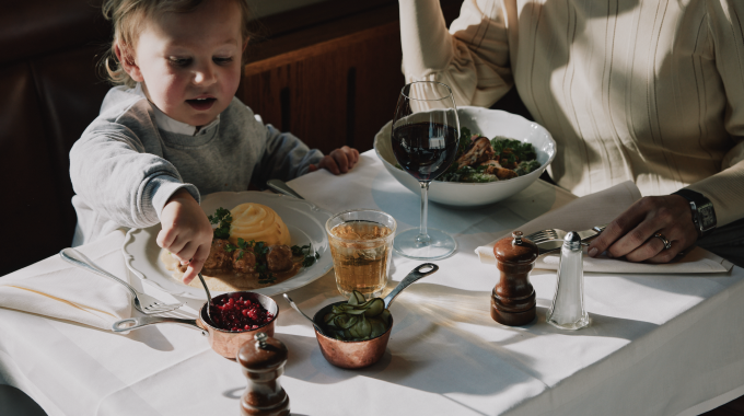 Fira mors dag på restaurang i Malmö